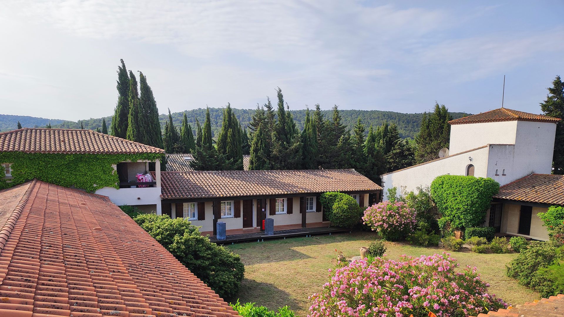 Jardin du Relais du Val d'Orbieu, hôtel proche de Montredon-des-Corbières